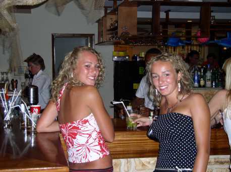 Joanna & Adrianna in ALDIANA Club in Portugal, 2004